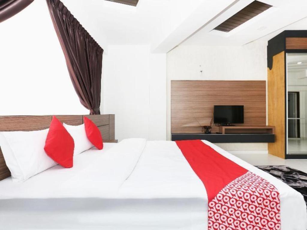 Oyo 89888 Dz Residence Guest House Kota Bharu Exterior foto
