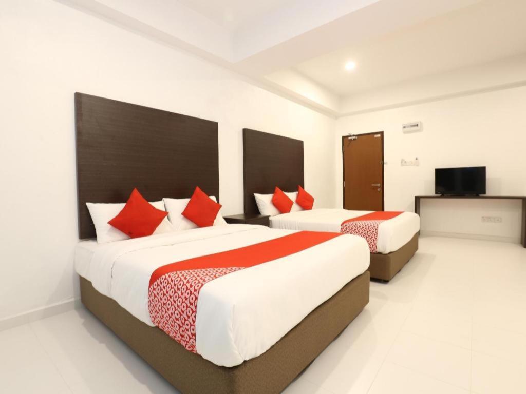 Oyo 89888 Dz Residence Guest House Kota Bharu Exterior foto